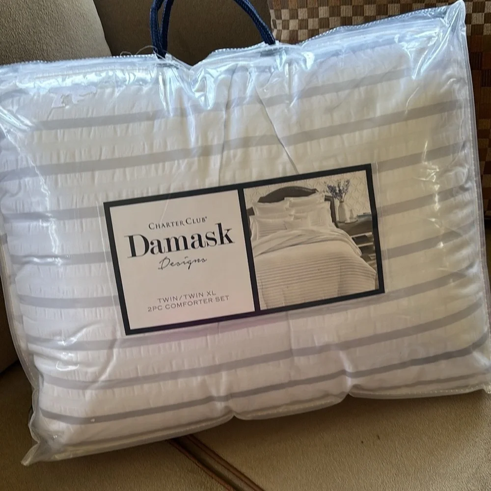 Brand New Charter Club Damask Designs Seersucker Ombre Stripe Comforter Set